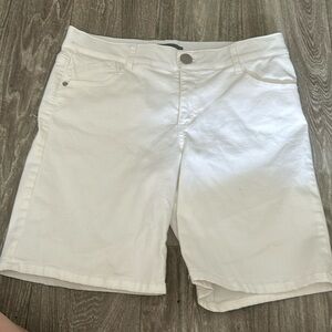 White Bermuda shorts